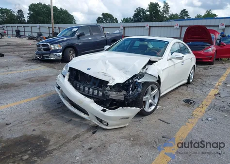 2011 Mercedes-Benz Cls 550 z USA, uszkodzony, nr VIN WDDDJ7CB8BA171036